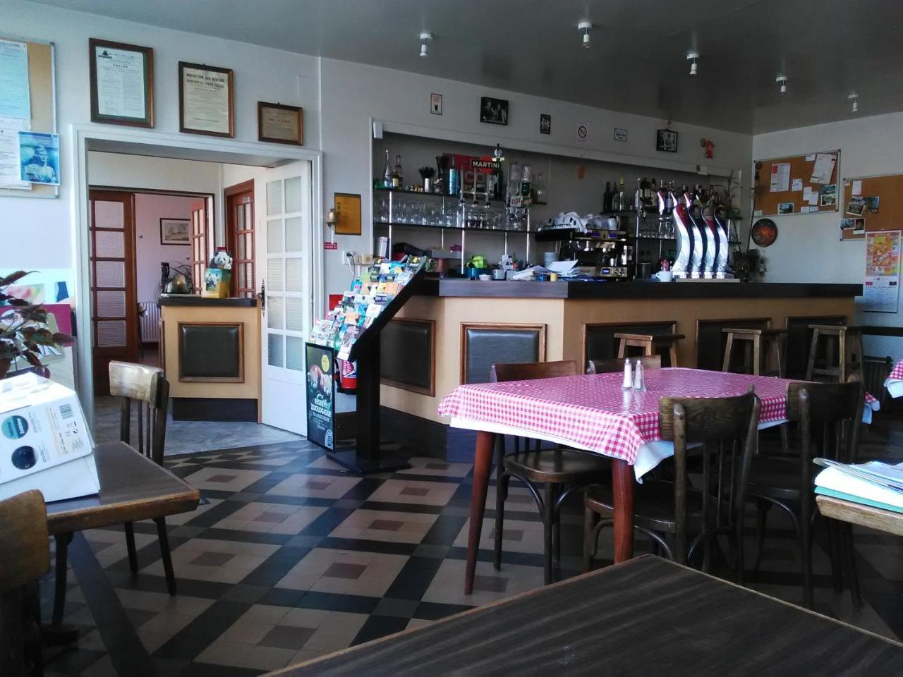Le Relais De La Marche Hotel Aigurande Eksteriør billede
